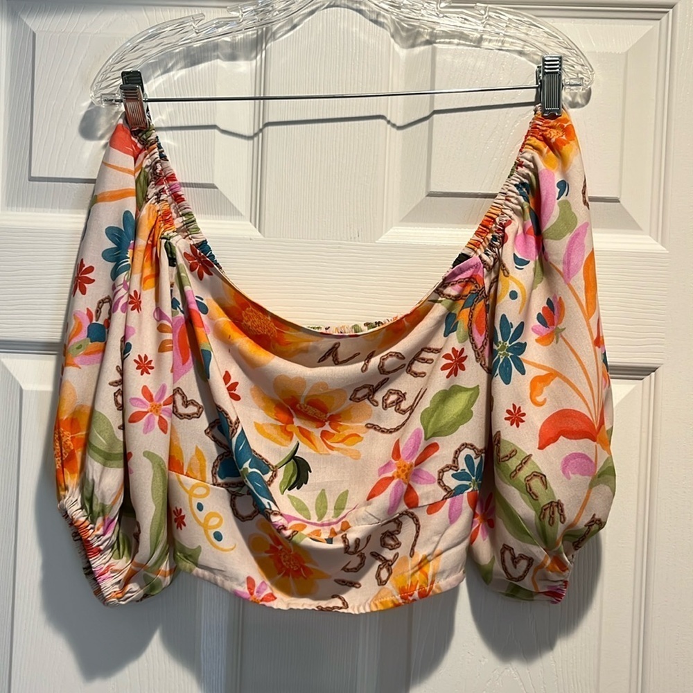 Z & L Made with Love Cotton Floral Crop Top Size Medium.